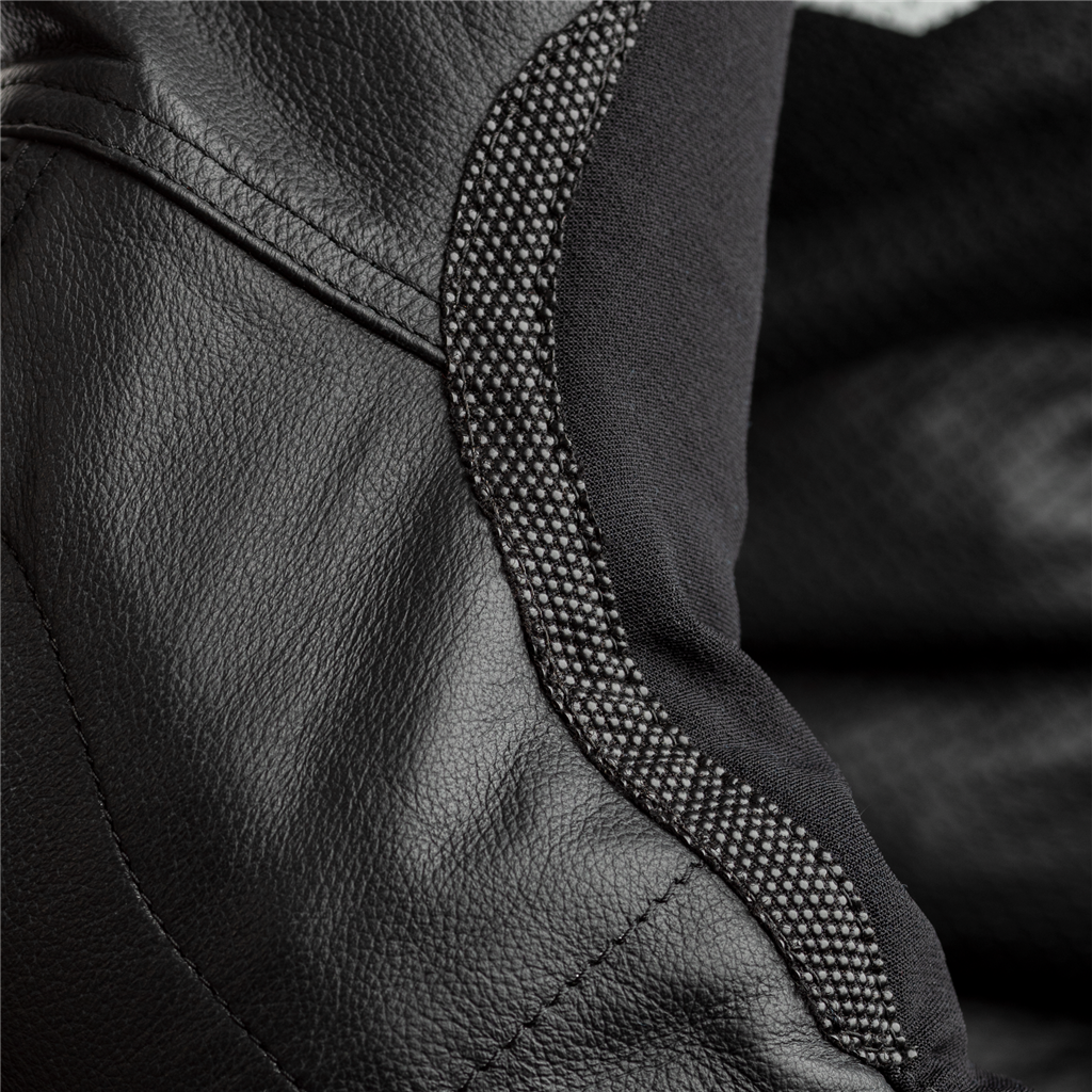 V4.1 Evo Kangaroo Airbag Mens Leather Suit - Black / Black
