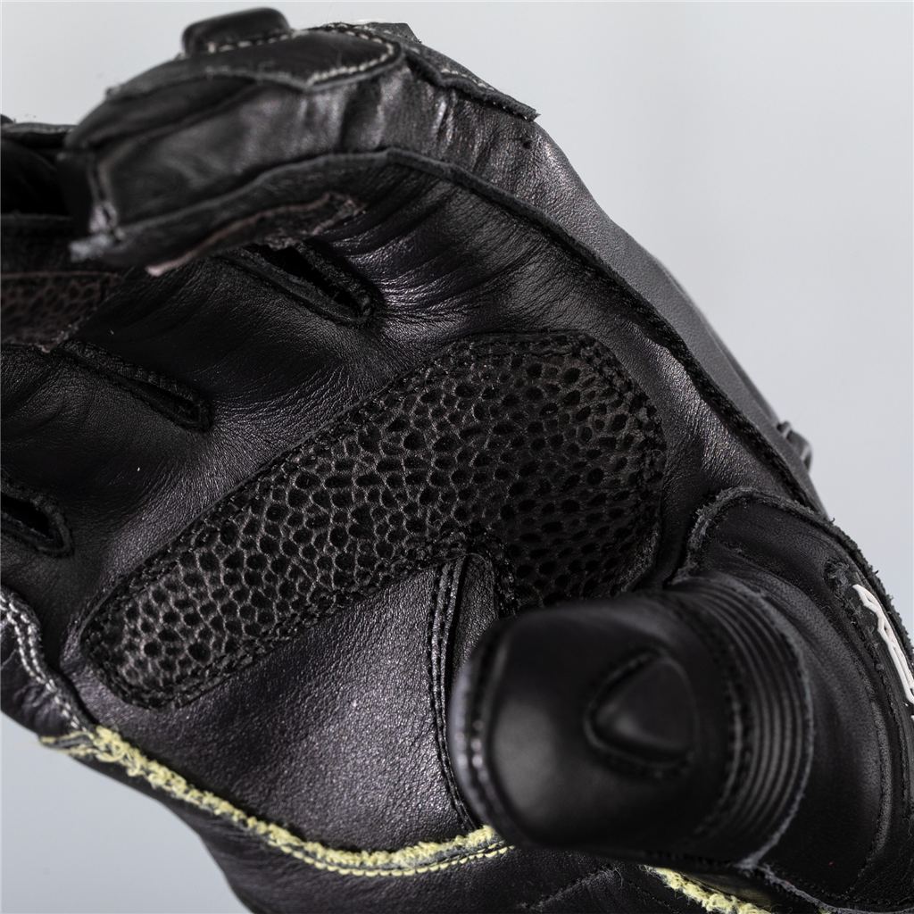 Tractech Evo 4 CE Mens Glove - Black / Black / Black