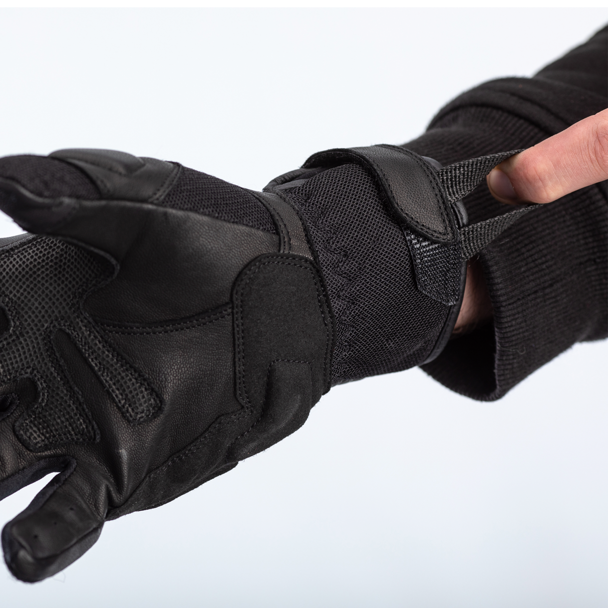 Urban Air 3 Mesh CE Mens Glove - Black / Black