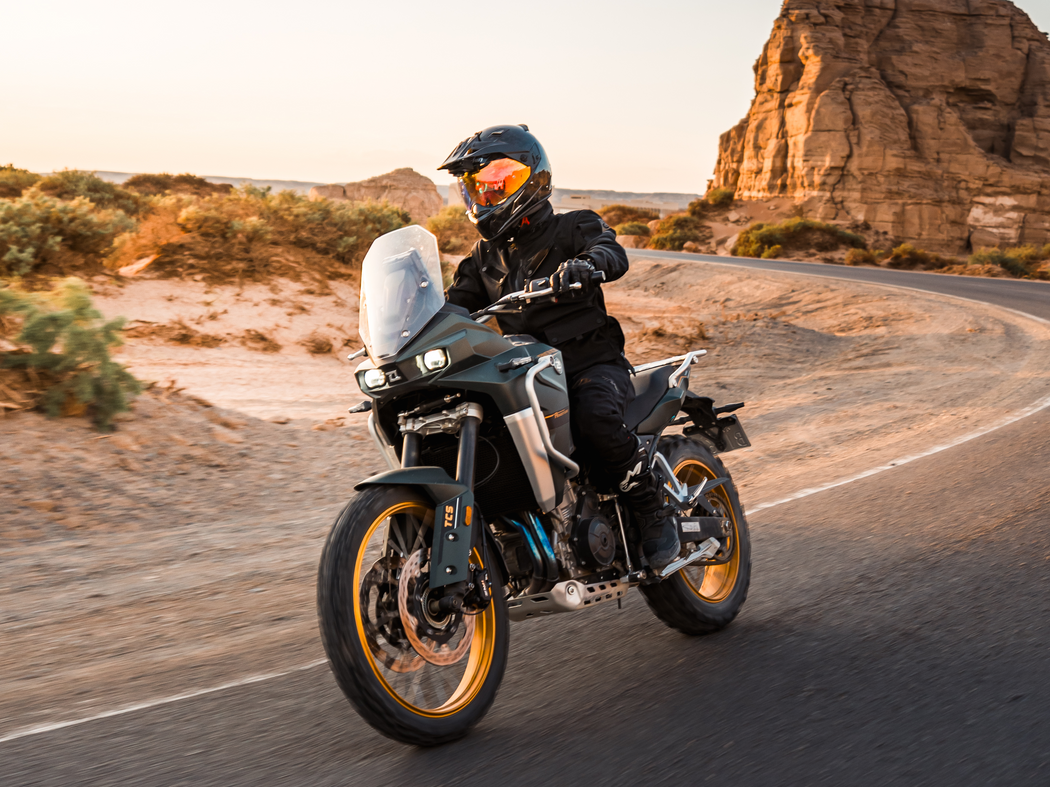 Motorfiets Ryer Ryder Motorcycles Web Shop - Helmets, Clothing, Tyres, and Accessories
